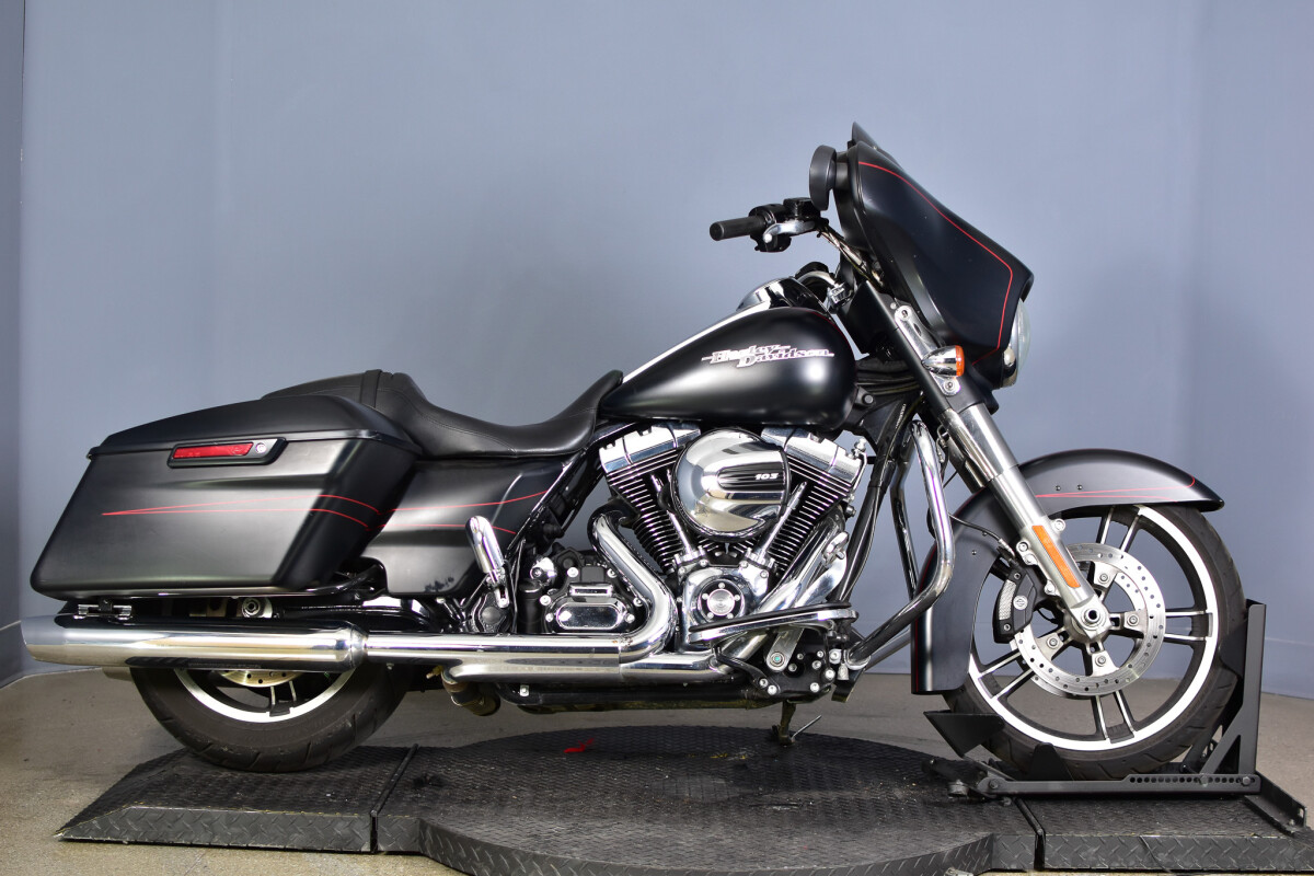 2016 Harley-Davidson® Street Glide® Special FLHXS | Riverside