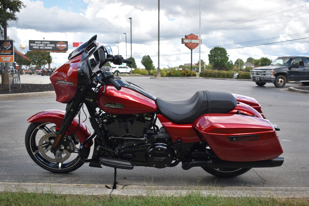 FLHX 2025 Street Glide - Photo 5