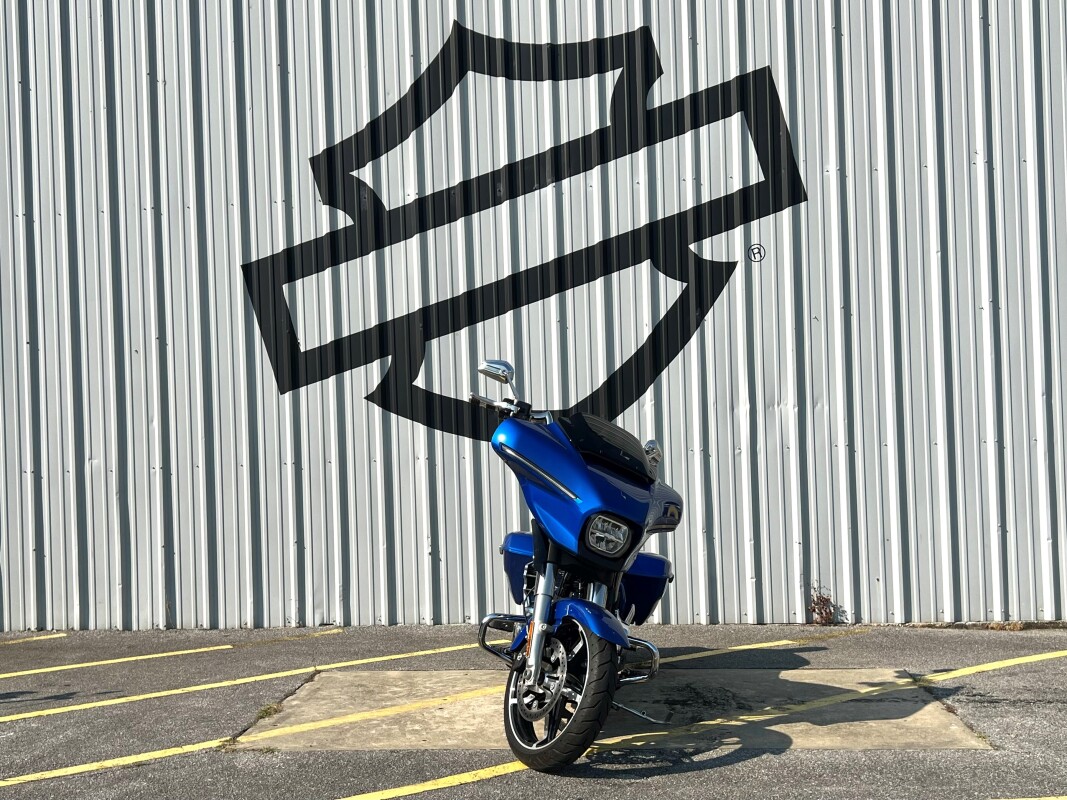 2024 Harley-Davidson Street Glide Blue Burst - Photo 2