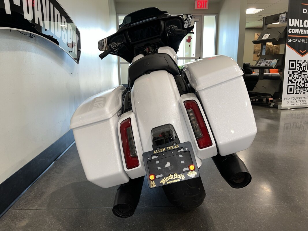 2025 Harley-Davidson Street Glide FLHX - Photo 10