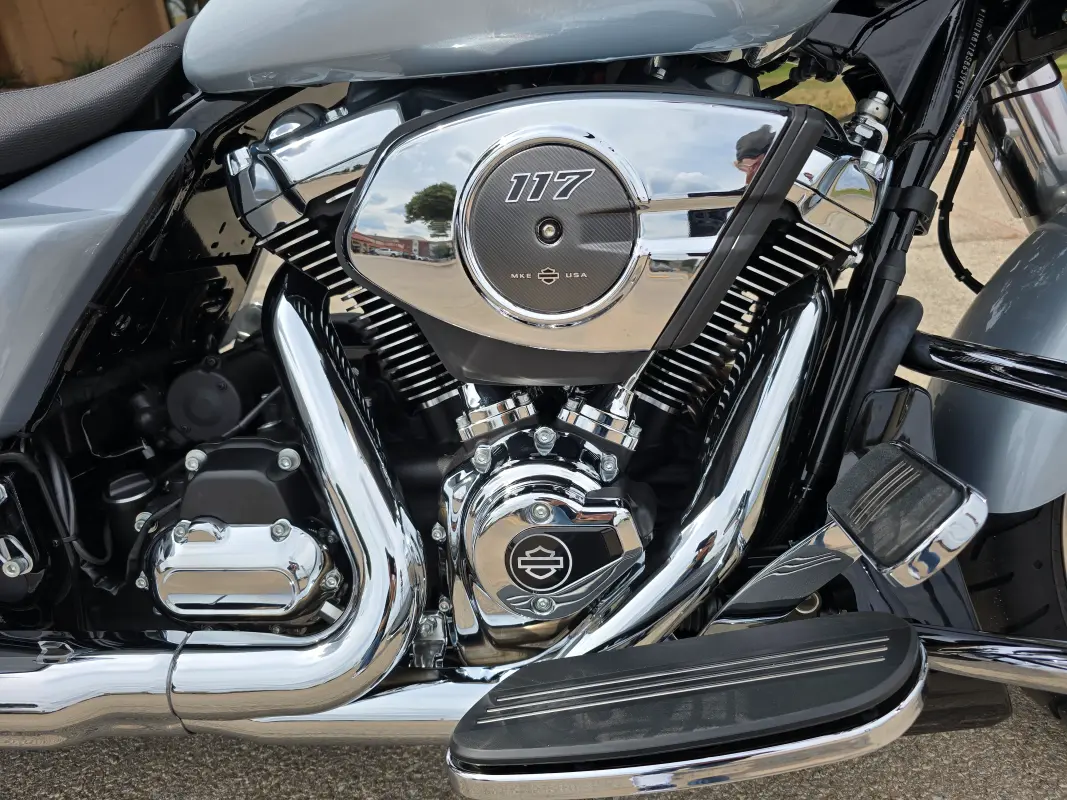 2025 Harley-Davidson Street Glide - Photo 8
