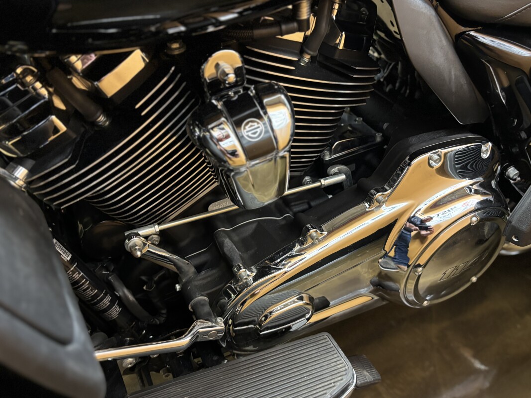 FLHTCUTG 2020 Tri Glide Ultra - Photo 9