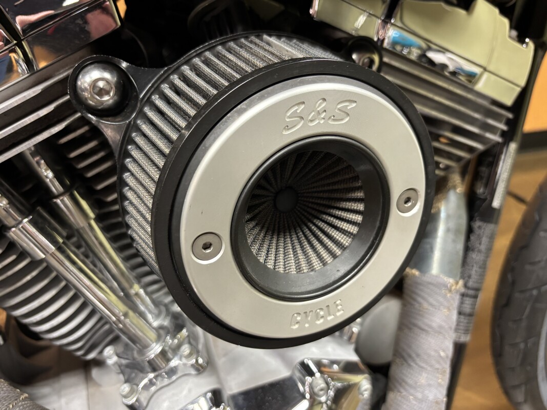 FXDC 2008 Super Glide Custom - Photo 9