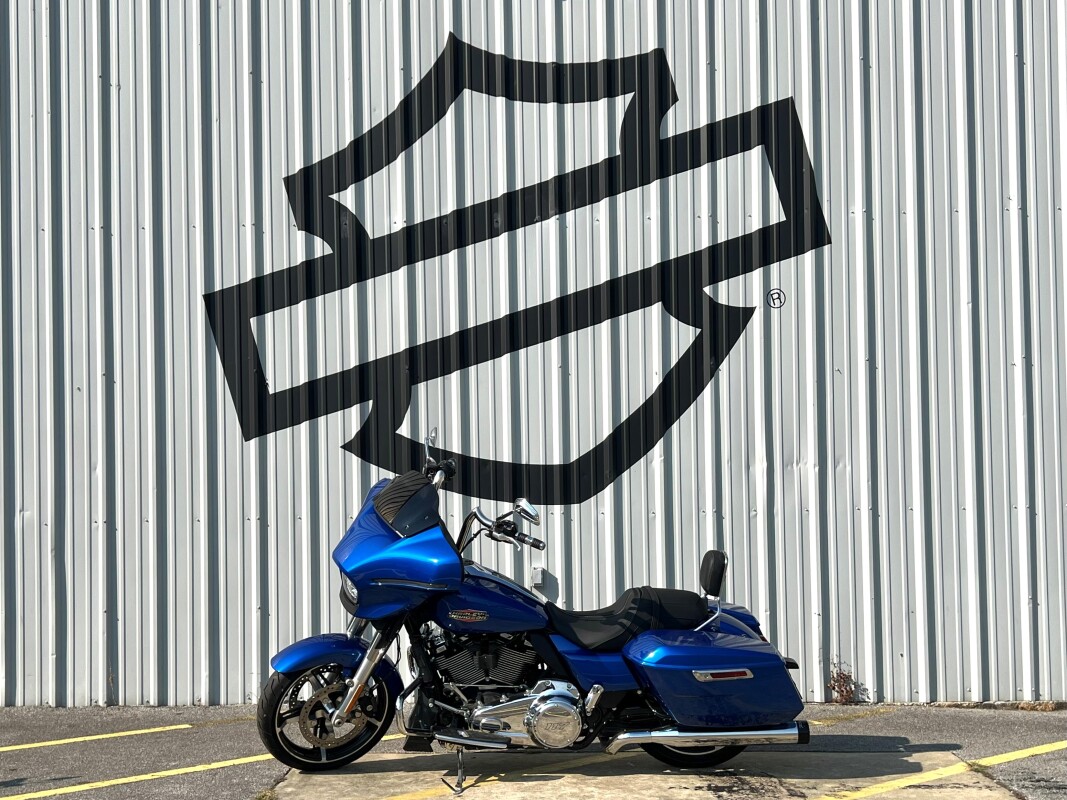 2024 Harley-Davidson Street Glide Blue Burst - Photo 3
