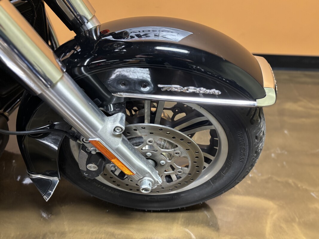 FLHTCUTG 2020 Tri Glide Ultra - Photo 7