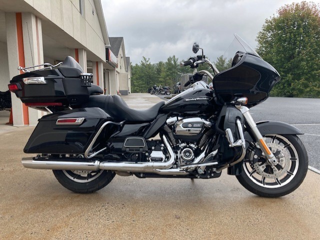 2018 Harley-Davidson Road Glide Ultra FLTRU Vivid Black