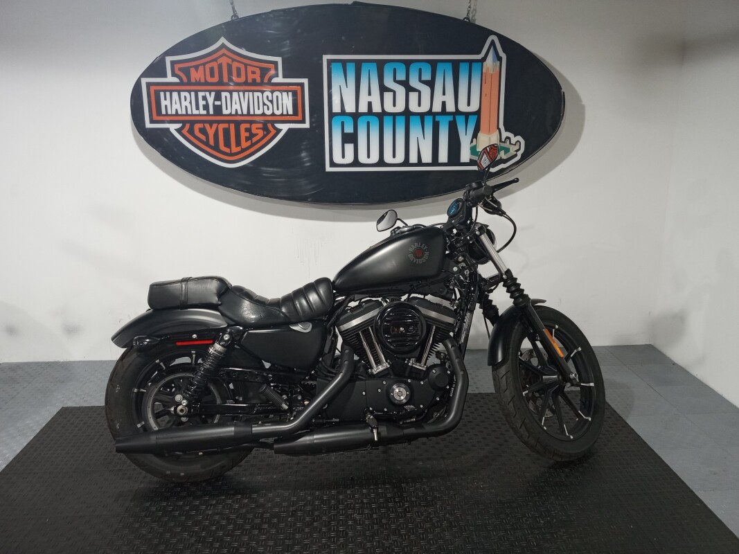 2022 Harley-Davidson Iron 883 - Black Denim