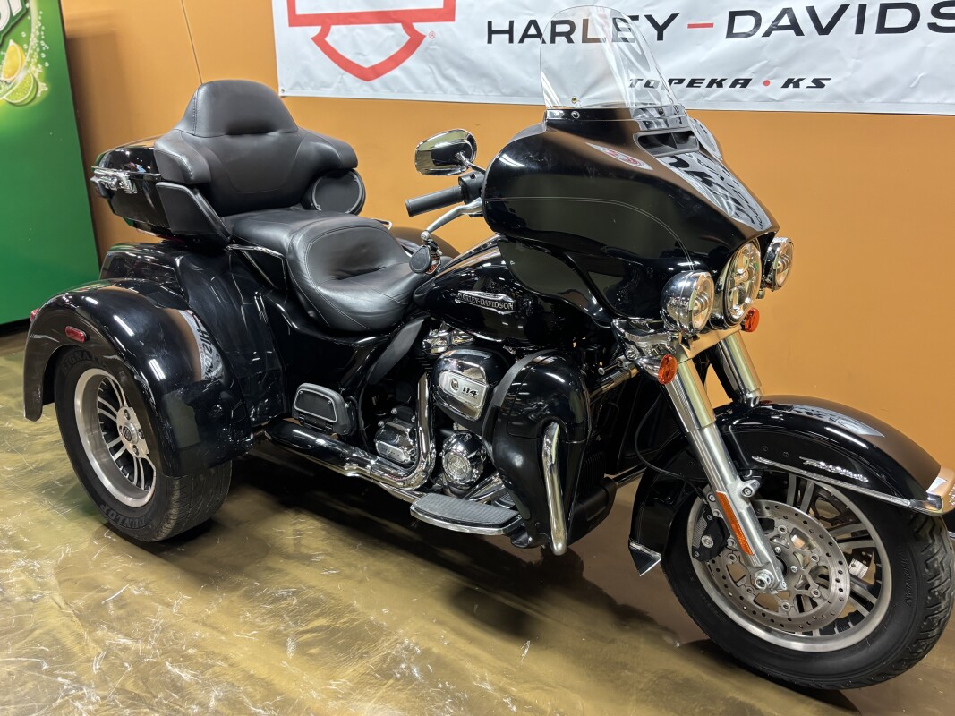 FLHTCUTG 2020 Tri Glide Ultra - Photo 2