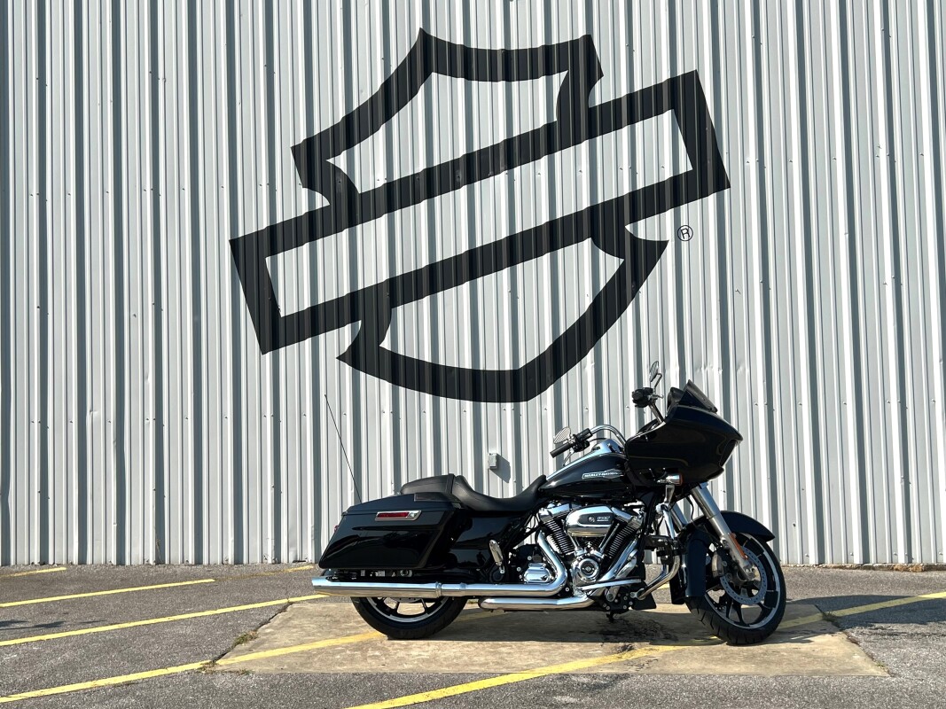 2023 Harley-Davidson Road Glide Vivid Black