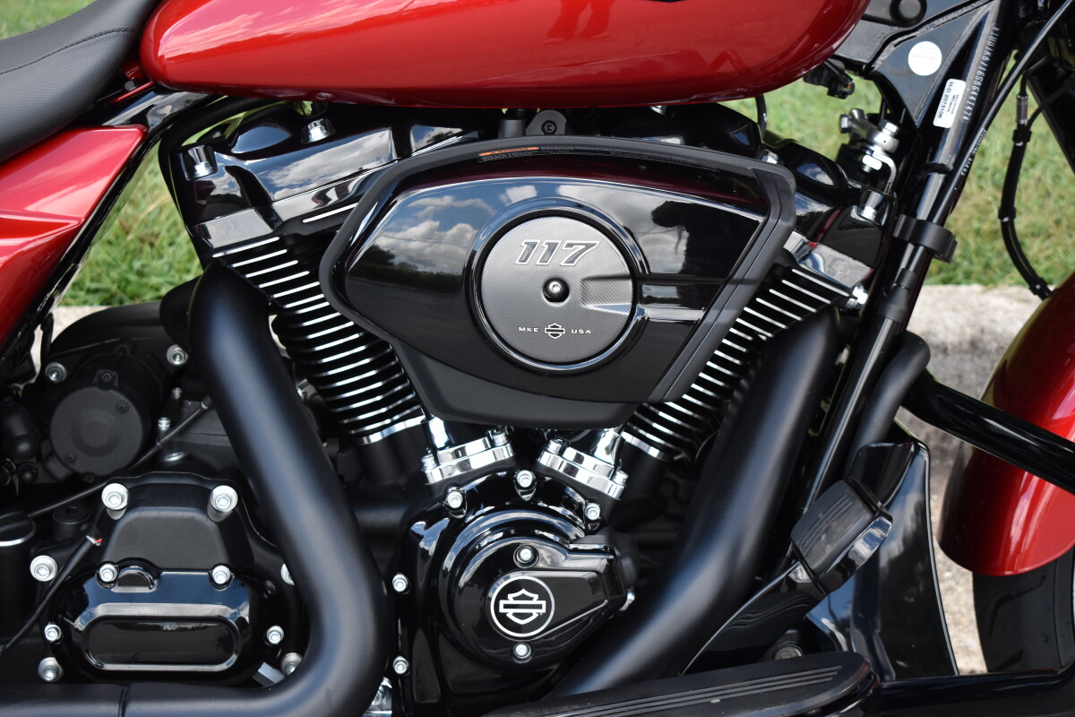 FLHX 2025 Street Glide - Photo 9