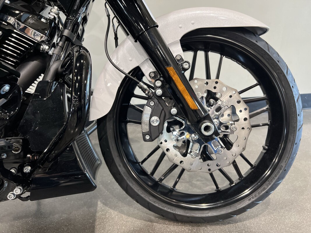 2025 Harley-Davidson Street Glide FLHX - Photo 3