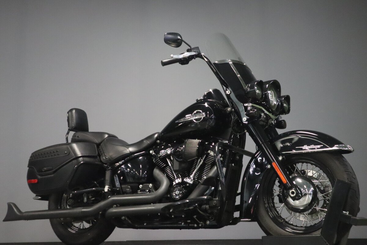2019 Harley-Davidson Heritage Classic 114 FLHCS - Photo 2