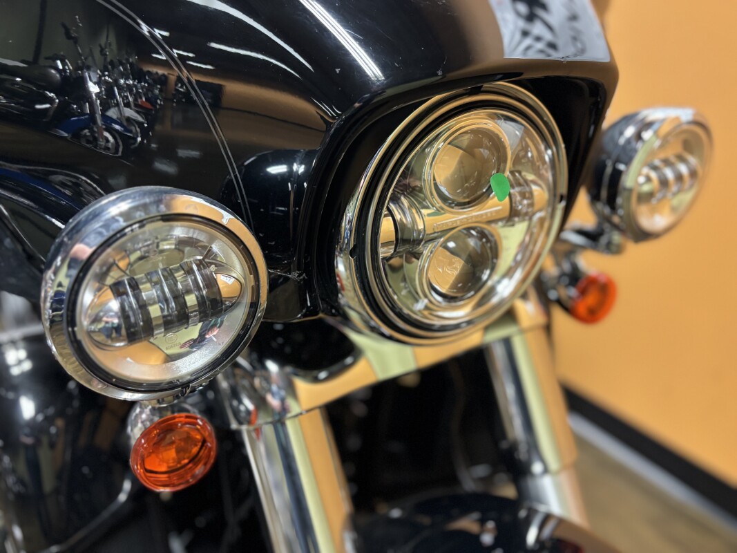 FLHTCUTG 2020 Tri Glide Ultra - Photo 6
