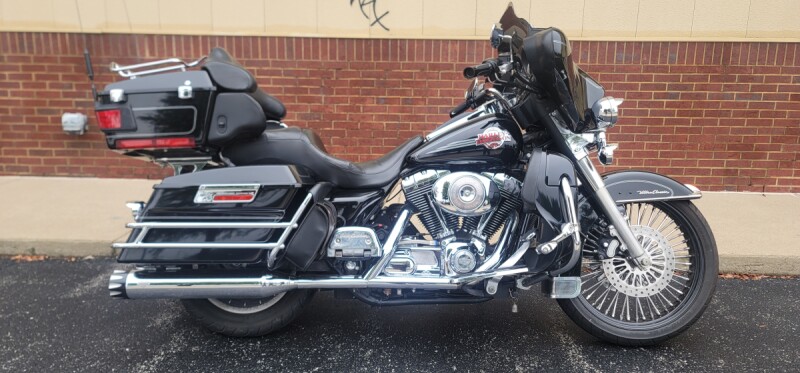 Harley-Davidson Ultra Classic 1/10スケール Harley-Davidson Ultra Classic 1/10スケール 【公式通販】