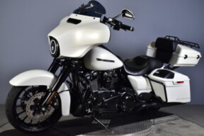 2018 Harley-Davidson® Street Glide® Special FLHXS thumb 0