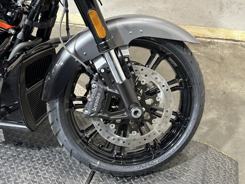 Harley-Davidson CVO Street Glide 2025 FLHXSE 84647660 RAVEN FADE - Photo 9