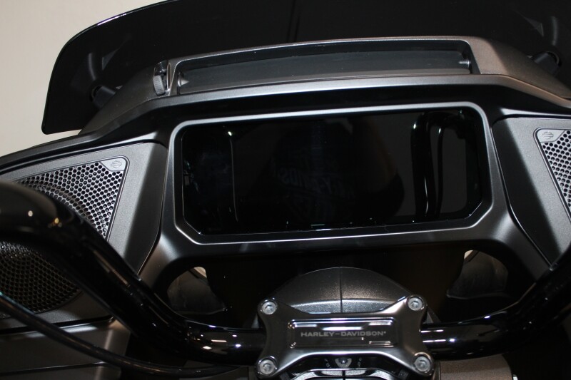 Harley-Davidson Road Glide 2025 FLTRX 84647652 VIVID BLACK - Photo 10