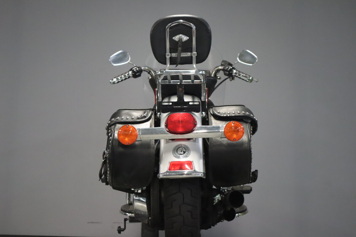 2011 Harley-Davidson Heritage Softail Classic FLSTC - Photo 7