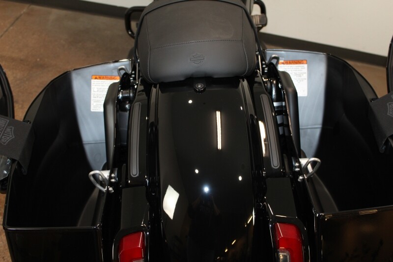 Harley-Davidson Road Glide 2025 FLTRX 84647645 VIVID BLACK - Photo 10