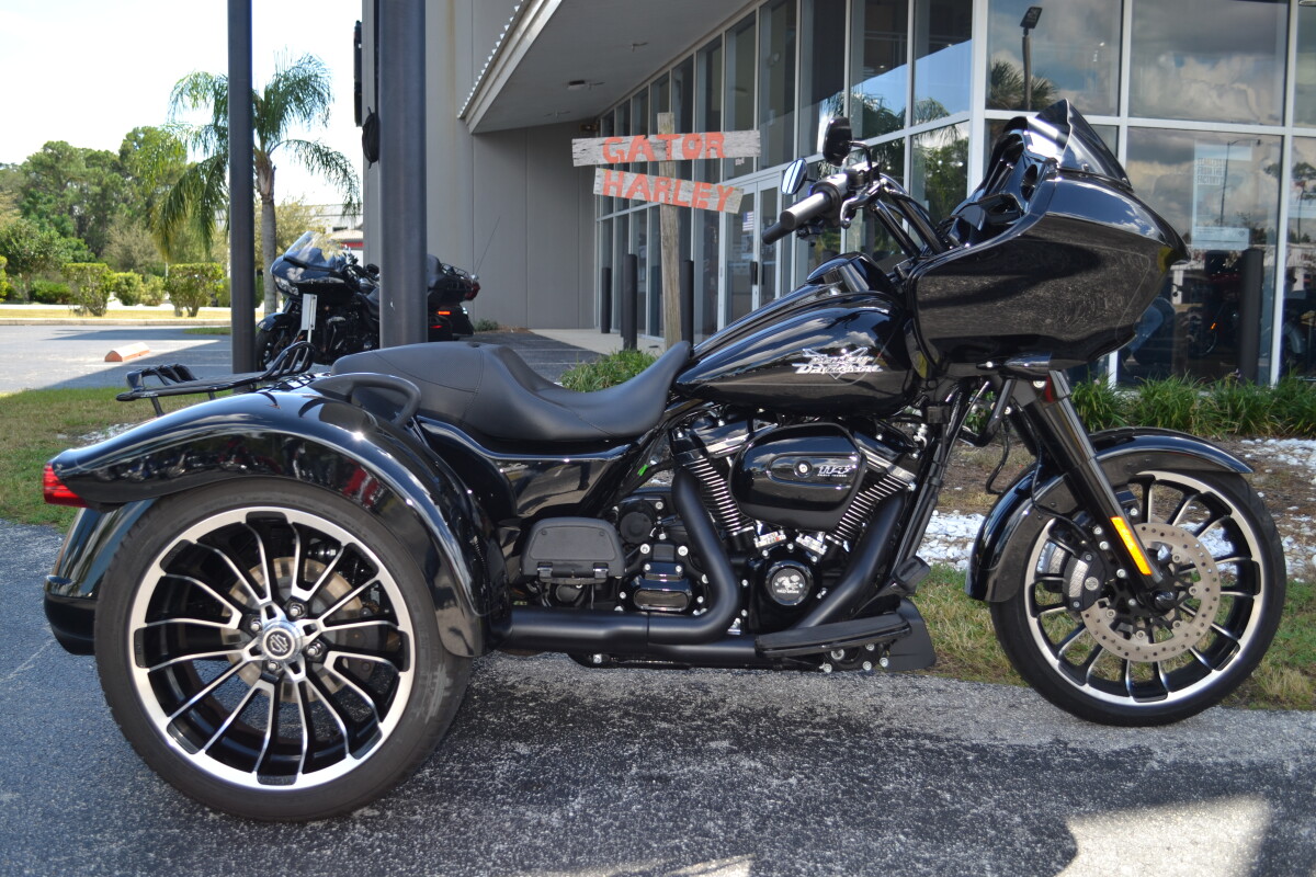 2024 Harley-Davidson Road Glide 3 Vivid Black - FLTRT