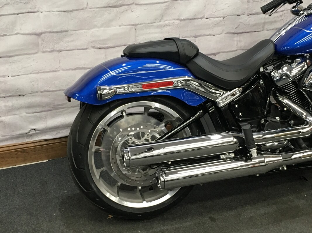 2025 Harley-Davidson Fat Boy Blue Burst FLFB - Photo 2