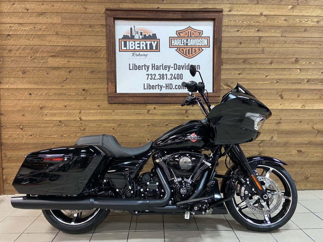 2025 Harley-Davidson Road Glide Midnight Firestorm - Black Finish FLTRX