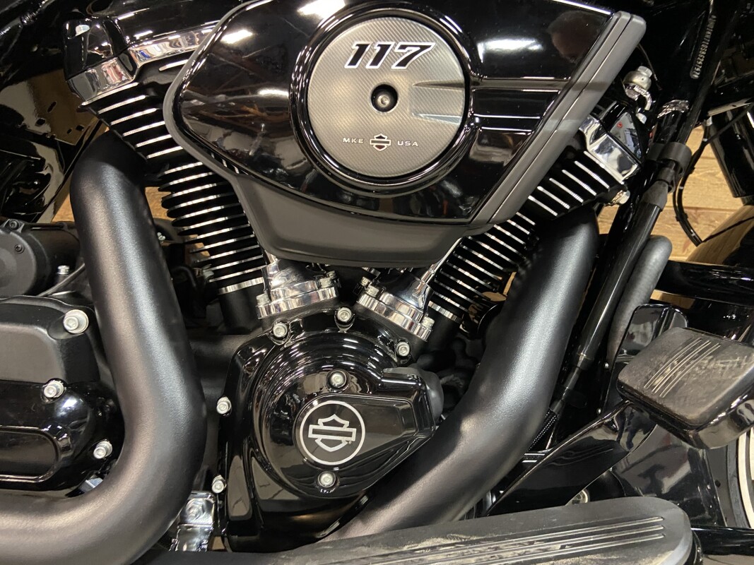 2025 Harley-Davidson Road Glide Midnight Firestorm - Black Finish FLTRX - Photo 3