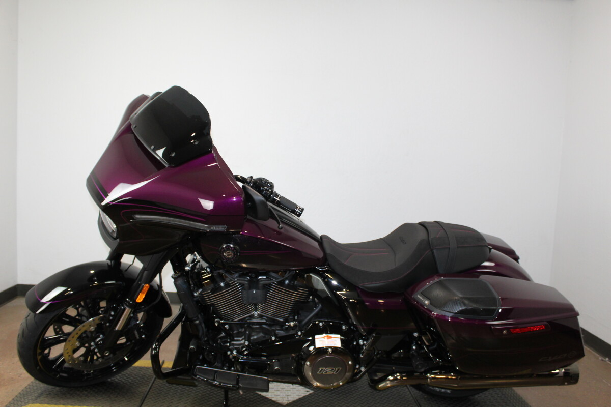 Harley-Davidson CVO Street Glide 2025 FLHXSE 84644293 POISON BERY FDE - Photo 5