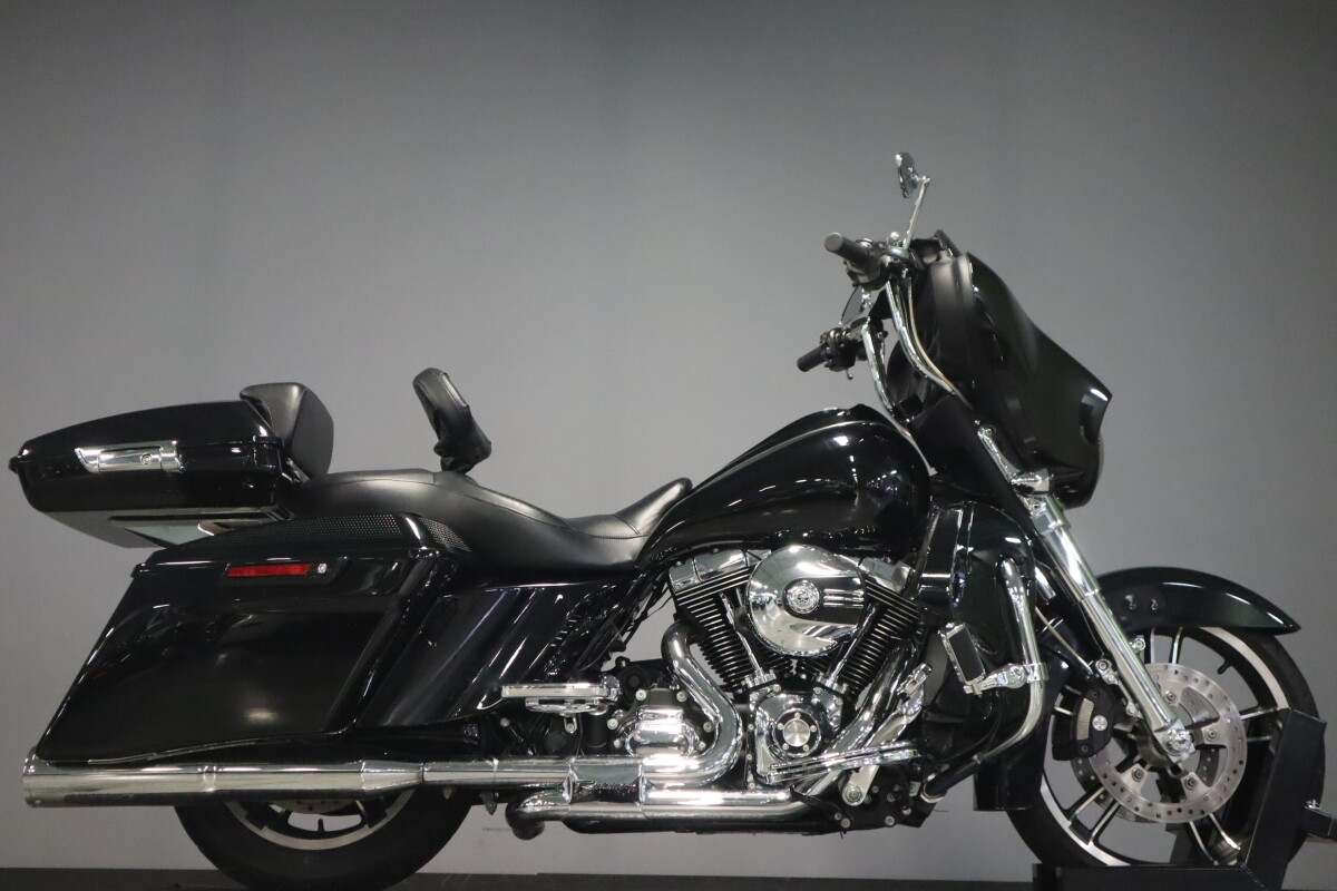 2014 Harley-Davidson Street Glide FLHX