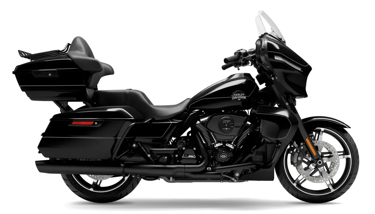 Harley-Davidson Street Glide Ultra 2025 FLHXU Vivid Black - Black Finish