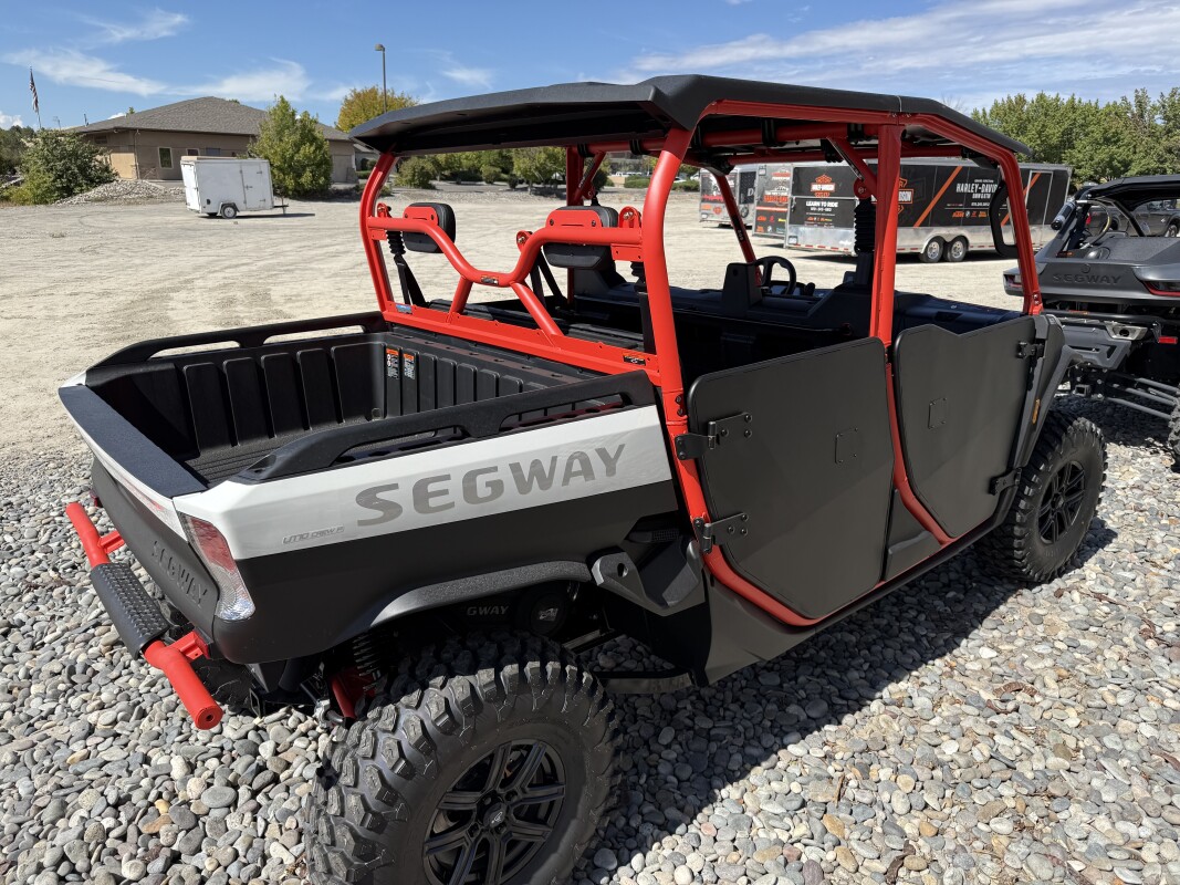 2025 Segway UT10 Crew P - Photo 3