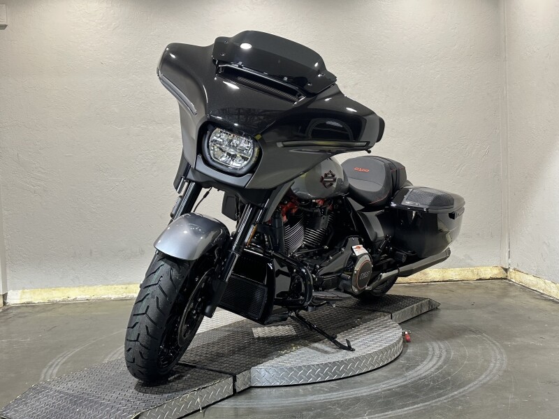 Harley-Davidson CVO Street Glide 2025 FLHXSE 84647660 RAVEN FADE - Photo 5