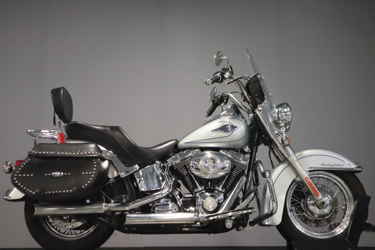 2011 Harley-Davidson Heritage Softail Classic FLSTC