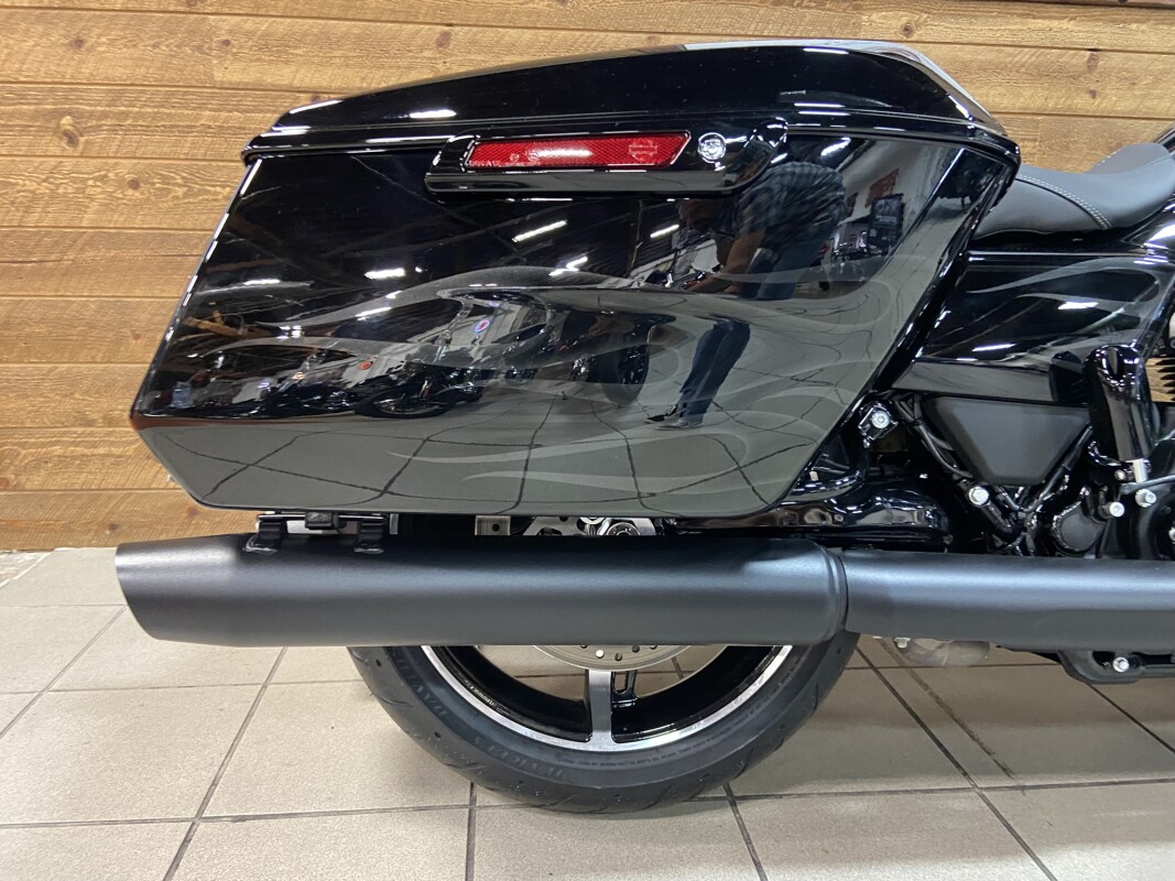2025 Harley-Davidson Road Glide Midnight Firestorm - Black Finish FLTRX - Photo 5