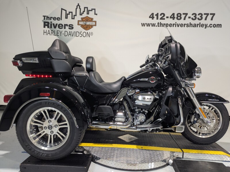 taisei7_official様 3点 HARLEY-DAVIDSON New 2025 Harley-Davidson Road Glide® 3 Purple Abyss Denim (Black