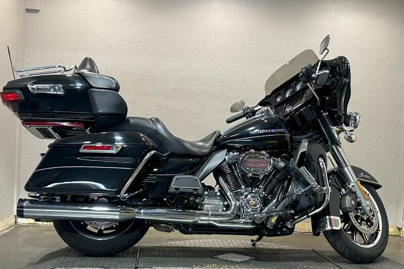 a*c様 ハーレーダビットソン Thunder&Lightning USbody Inventory | Thunder Road Harley-Davidson