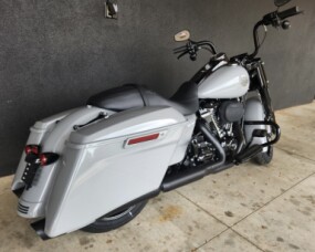 FLHRXS 2025 Road King™ Special thumb 3
