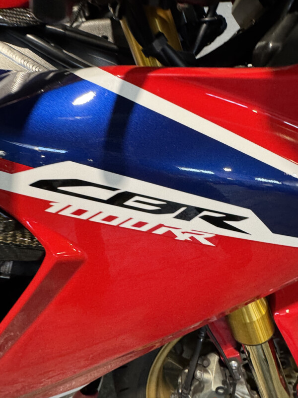 2017 Honda CBR1000RR SP - Photo 3