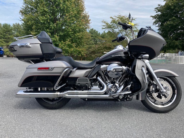 Harley-Davidson Road Glide Ultra 2016 FLTRU Two-Tone Billet Silver/Vivid Black