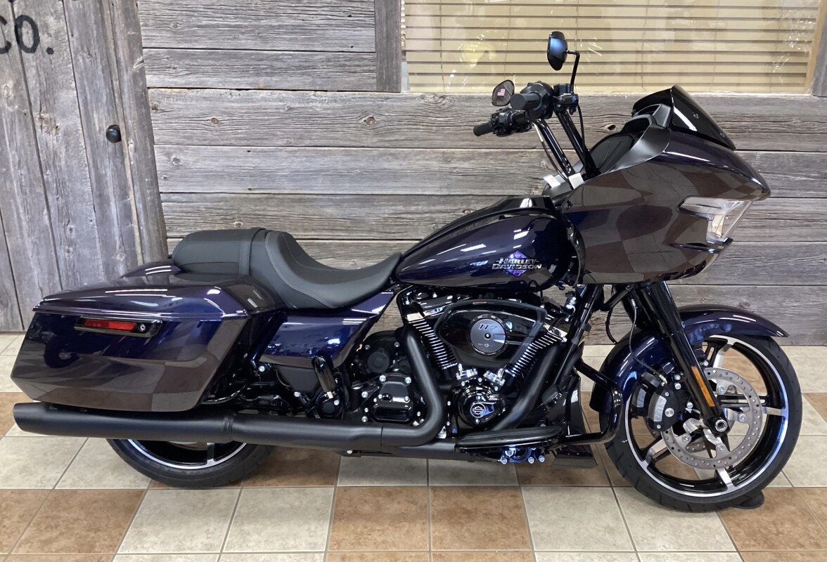 2025 Harley-Davidson Road Glide Mystic Shift - Black Finish