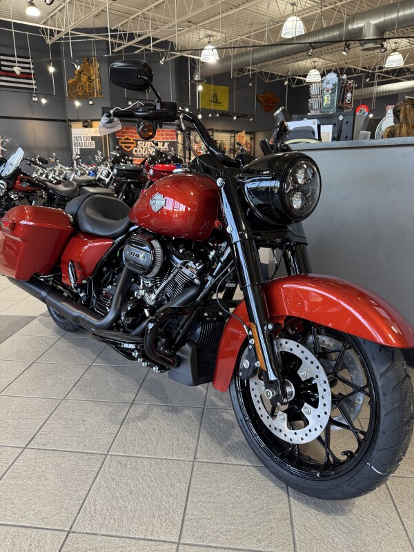 FLHRXS 2025 Road King Special - Photo 4