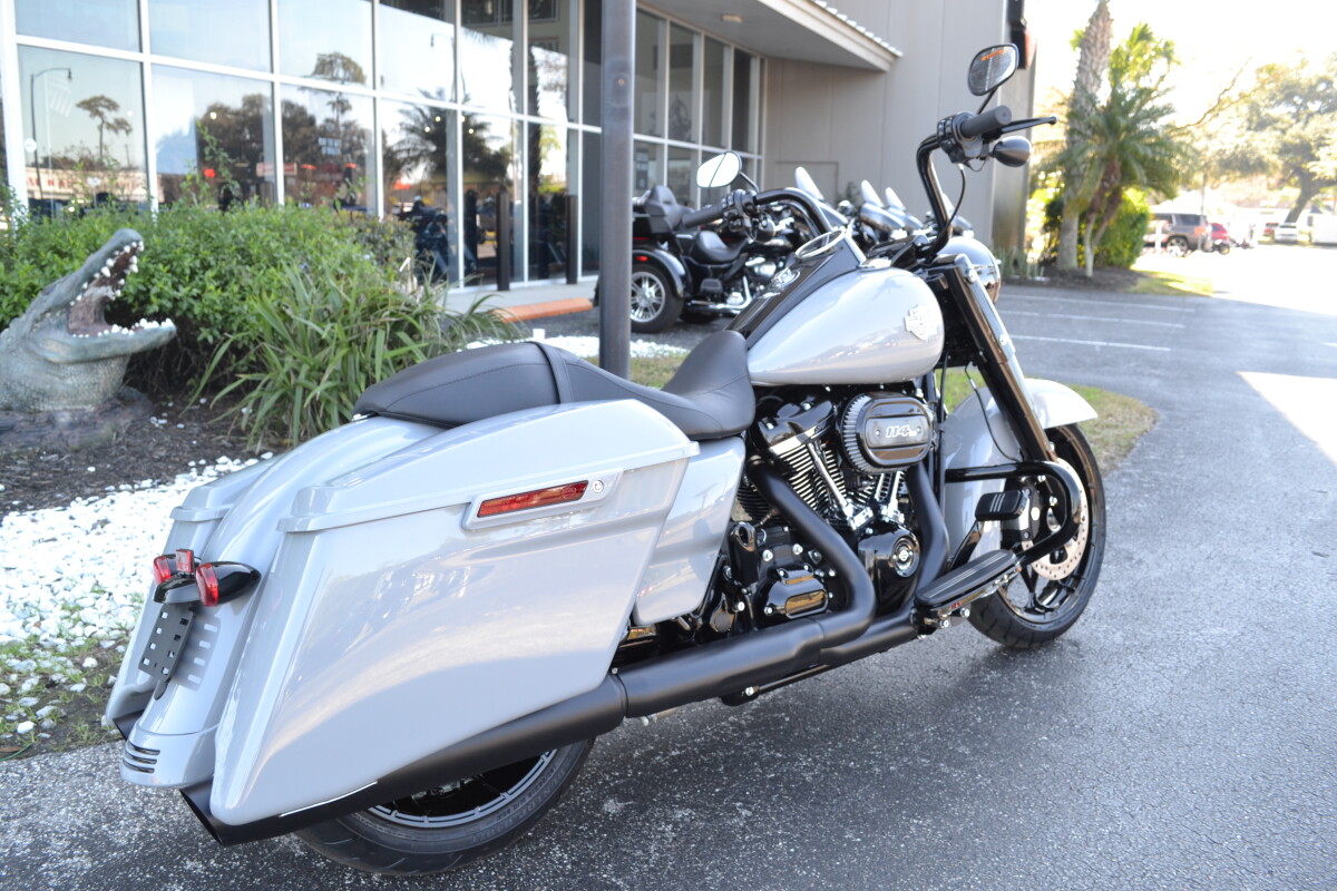FLHRXS 2025 Road King Special - Photo 7