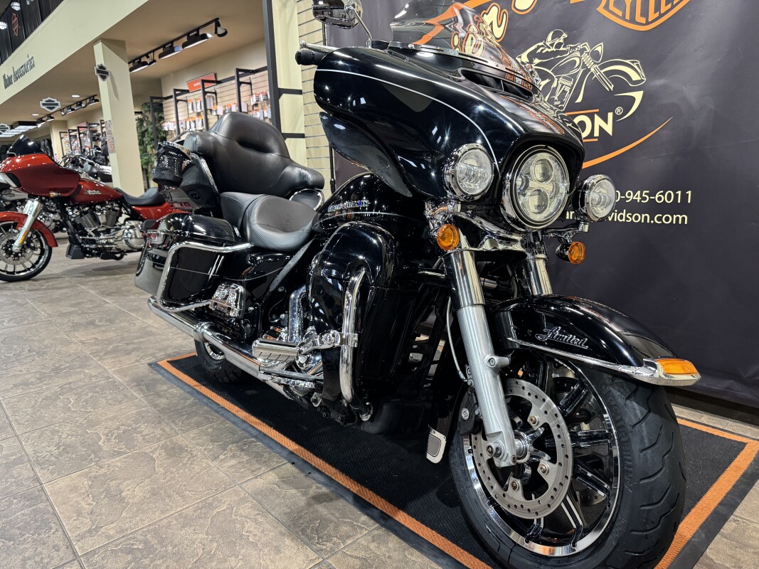 2015 Harley-Davidson Ultra Limited Vivid Black - Photo 2