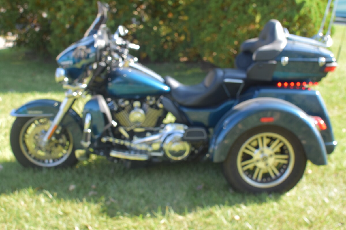 Used 2020 Harley-Davidson Tri Glide Ultra FLHTCUTG - Photo 3