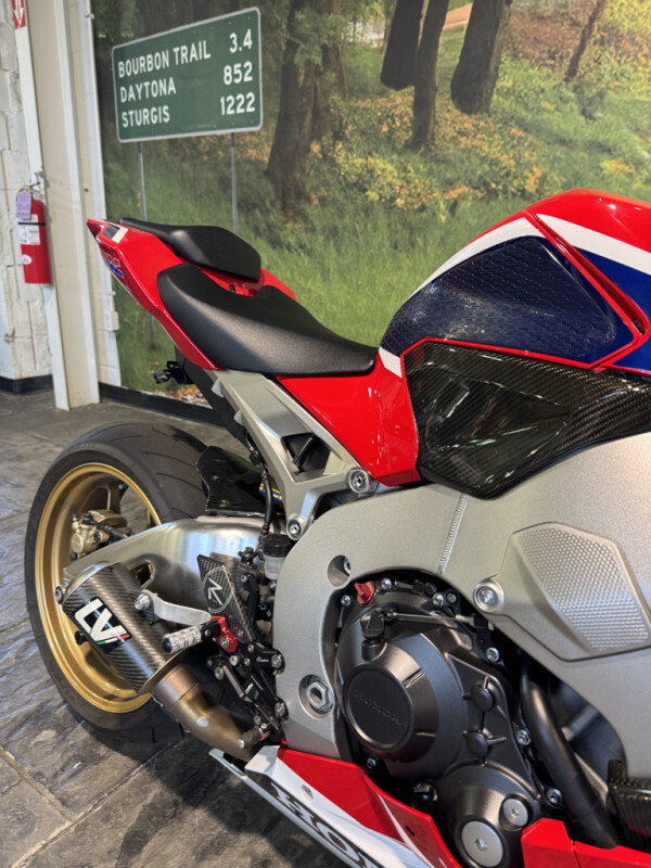 2017 Honda CBR1000RR SP - Photo 5