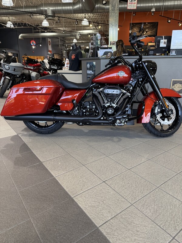 FLHRXS 2025 Road King Special - Photo 3
