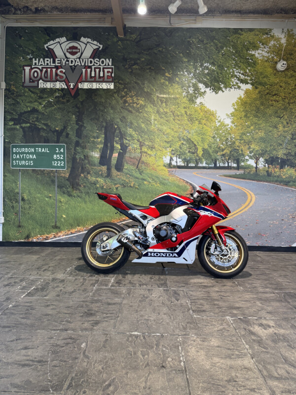 2017 Honda CBR1000RR SP