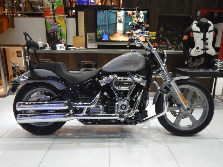 ハーレー　2023FXSTソフテイルスタンダード　純正タイヤホイールセット FXSTソフテイル・スタンダード ハーレーダビッドソン湘南オリジナル