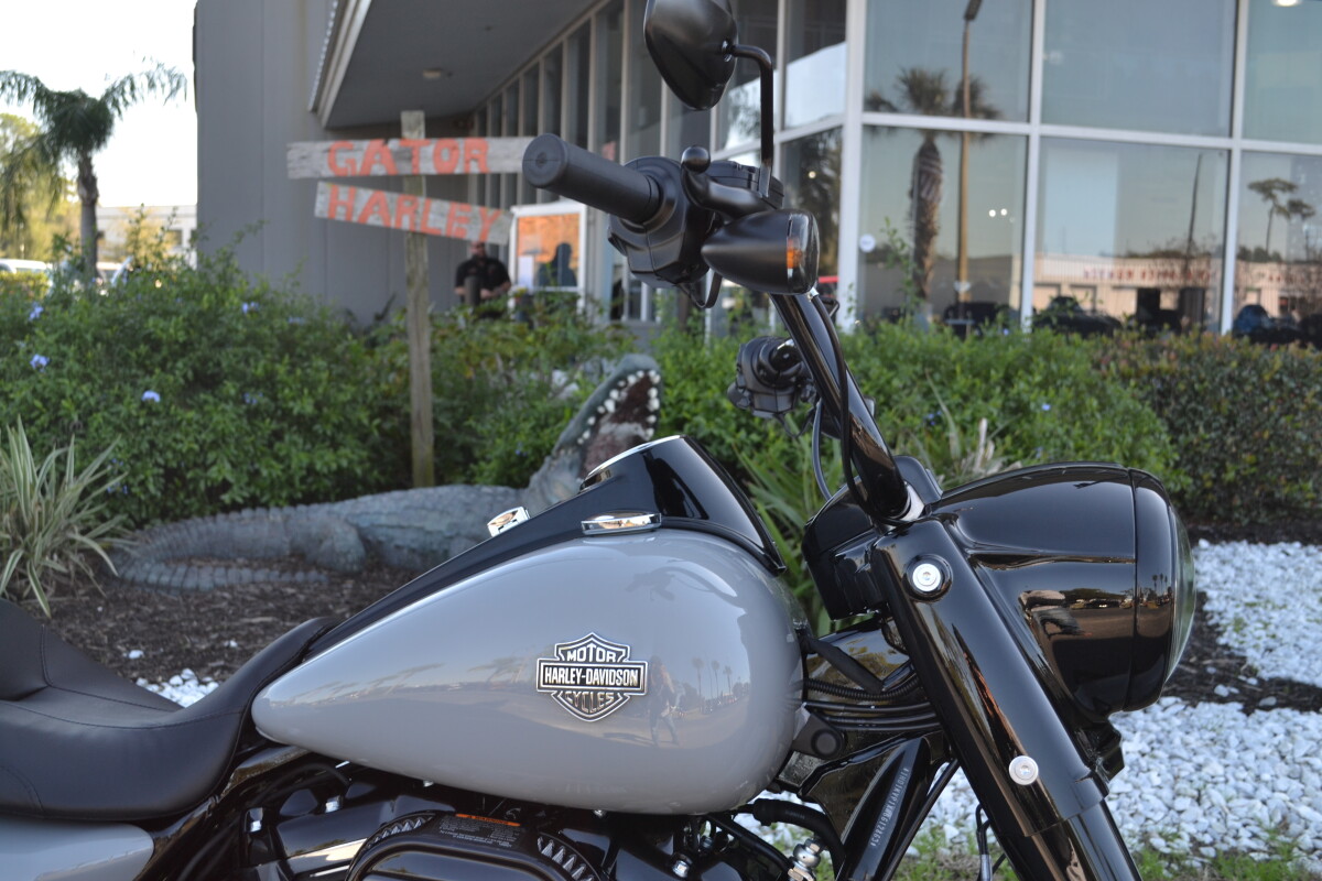 FLHRXS 2025 Road King Special - Photo 3