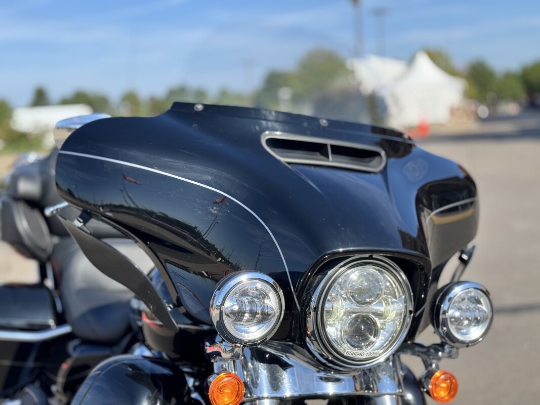 2017 Harley-Davidson Ultra Limited FLHTK Black Hills Gold/Black Quartz 656040 - Photo 7